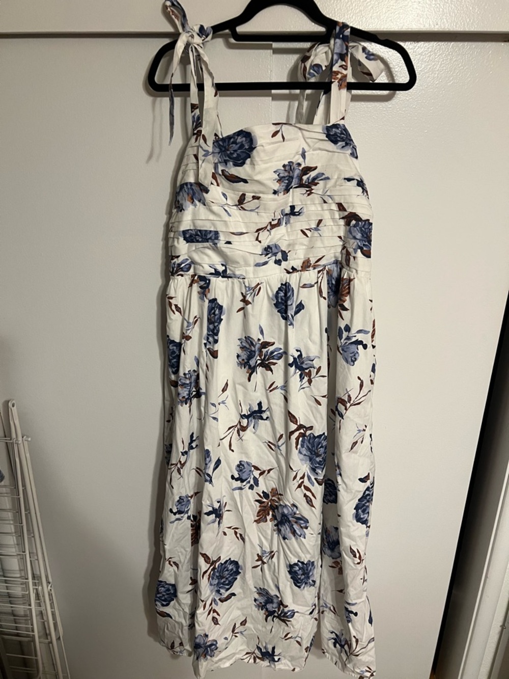 Abercrombie & Fitch White Midi Dress with Blue and Brown Floral Print